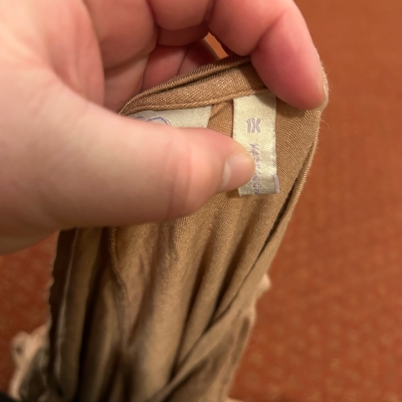 Logo by Lori Goldstein tan asymmetric super soft tank top - Picture 3 of 5